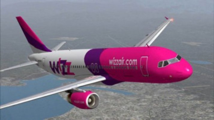 Un avion Wizzair a aterizat de urgenţă la Roma